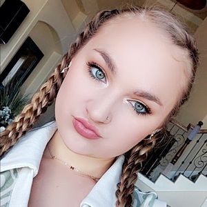 Meet your Posher, Tara